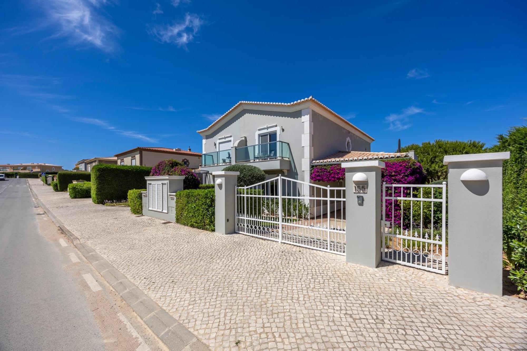 Boa Vista - Golf View * Lagos